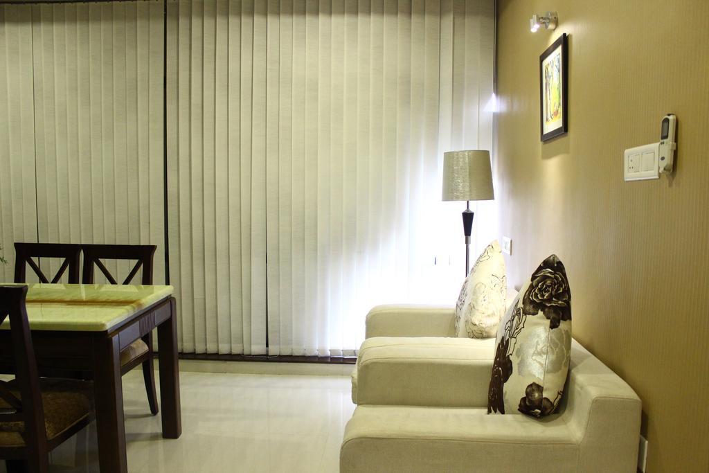 Abaam Cochin Hotel Kochi Bagian luar foto