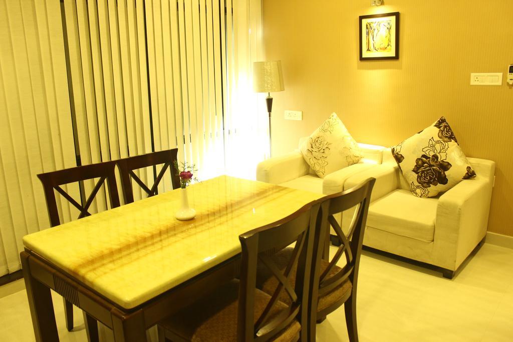 Abaam Cochin Hotel Kochi Bagian luar foto