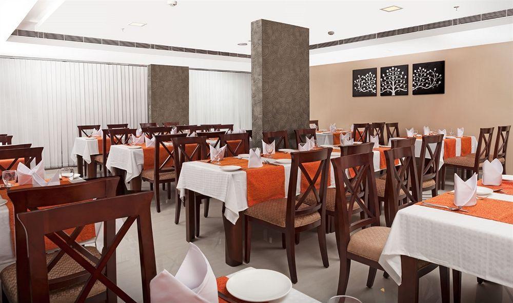 Abaam Cochin Hotel Kochi Bagian luar foto
