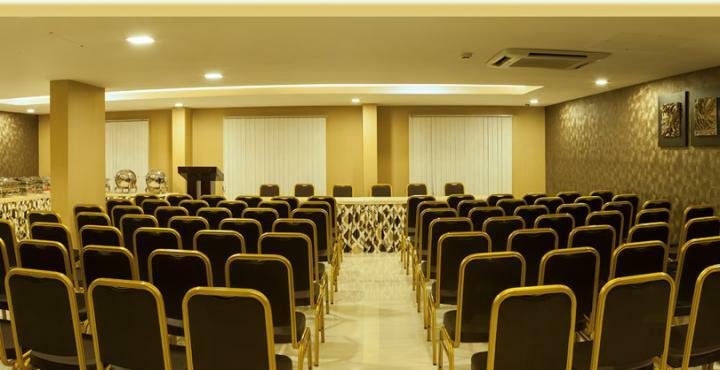 Abaam Cochin Hotel Kochi Bagian luar foto
