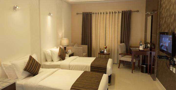 Abaam Cochin Hotel Kochi Bagian luar foto
